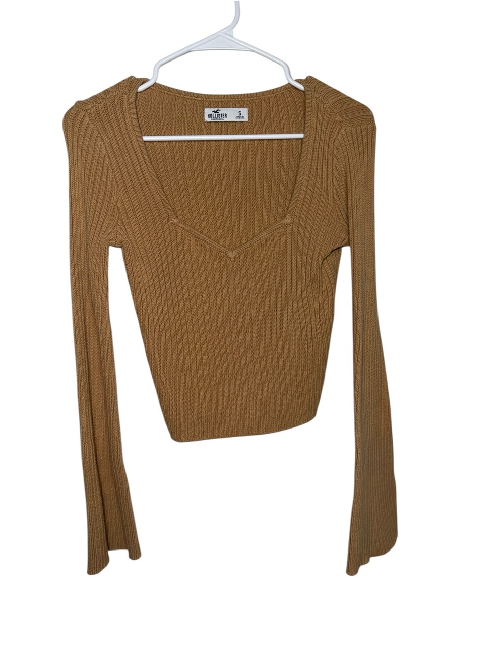 Hollister Ribbed V-Neck Long Sleeve Top in Camel